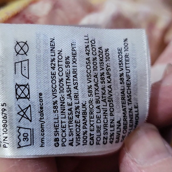 H&M Ladies Plus Shorts - Picture 6 of 6